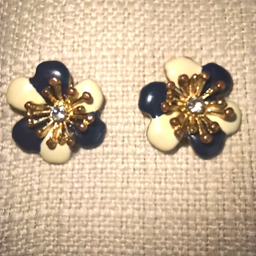 Kate Spade ♠️ petal navy blue and white enamel earrings